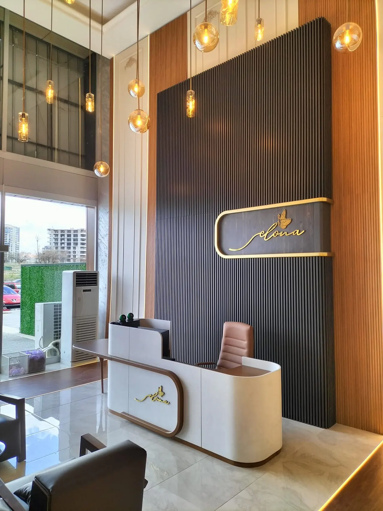 Elona Salon · ikimərtəbəli foye